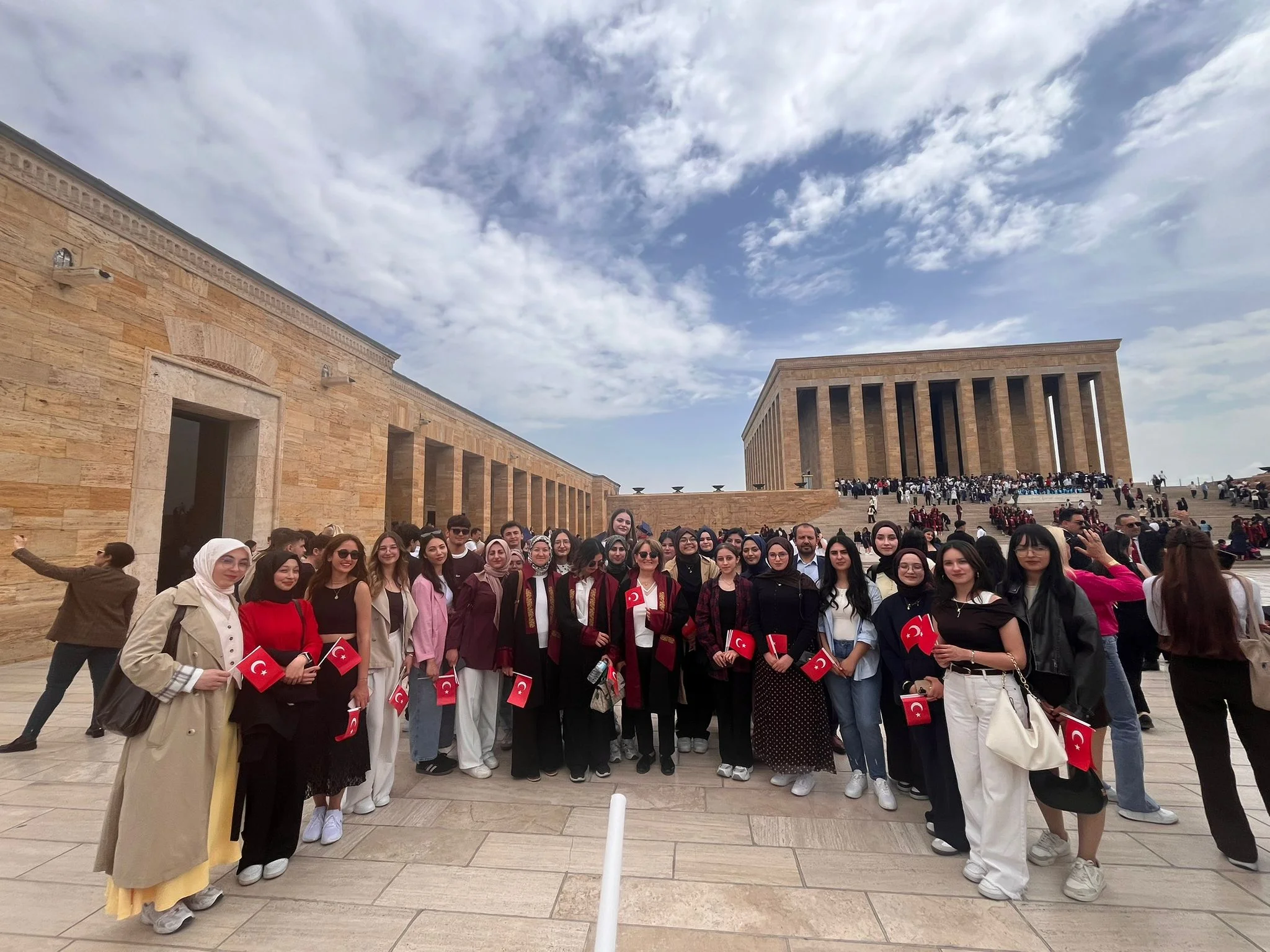 Hemşireler Günü’nde Anlamlı Ziyaret: Kulu SBF Anıtkabir’de